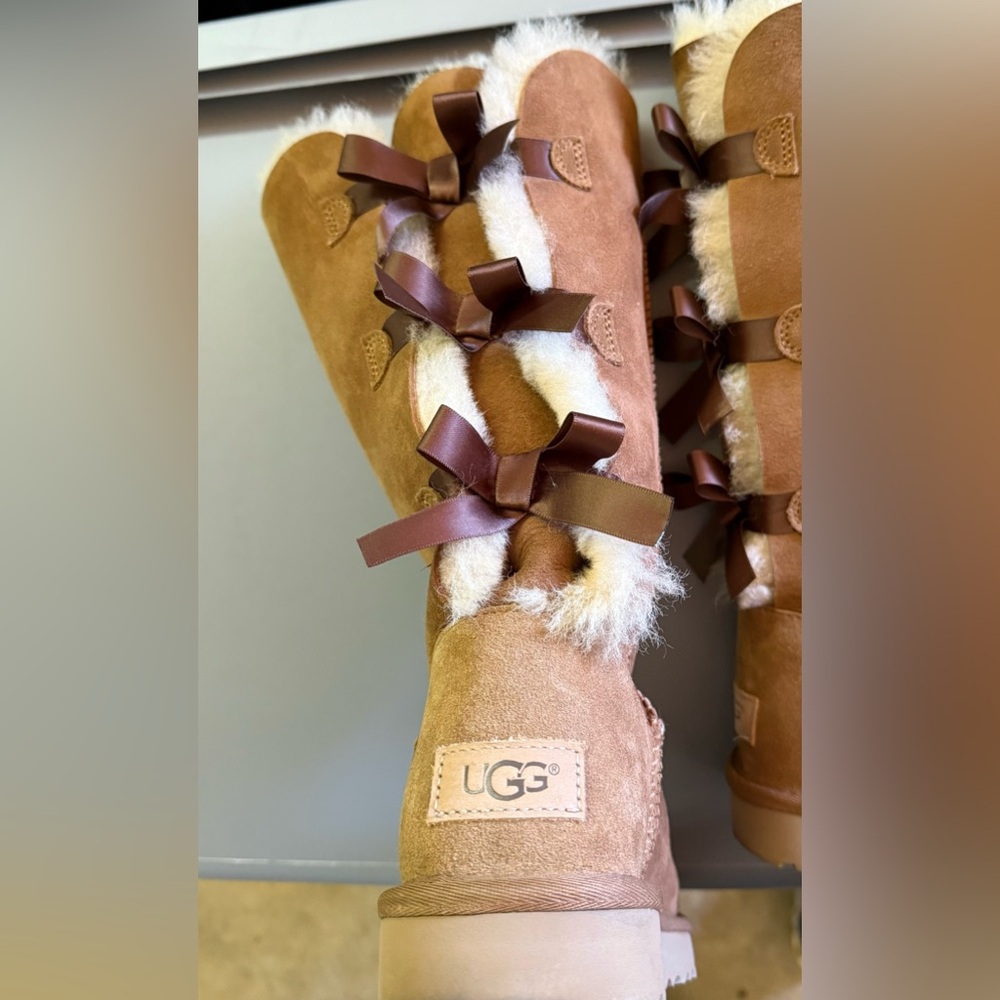 UGG Chestnut Tall Shearling Bow Back Boots - Picture 2 of 2